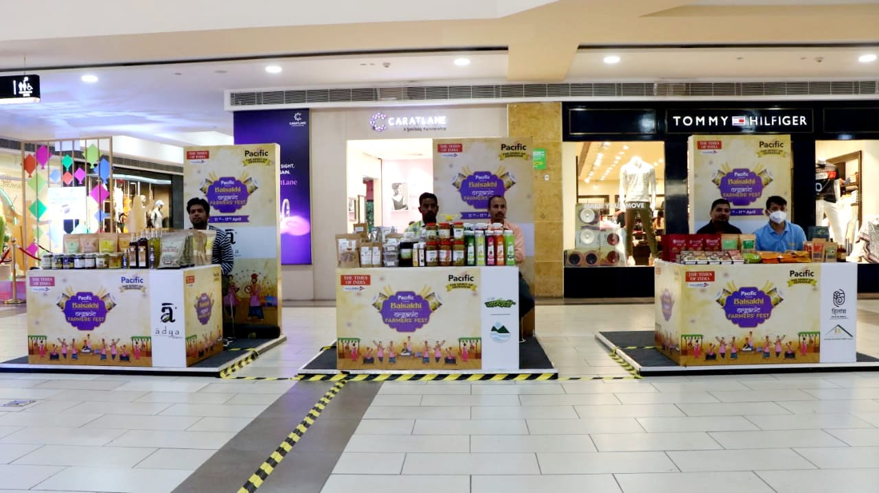 Pacific Mall DDN put up a 7-day Organic Farmers Fest drawing an exceptional response