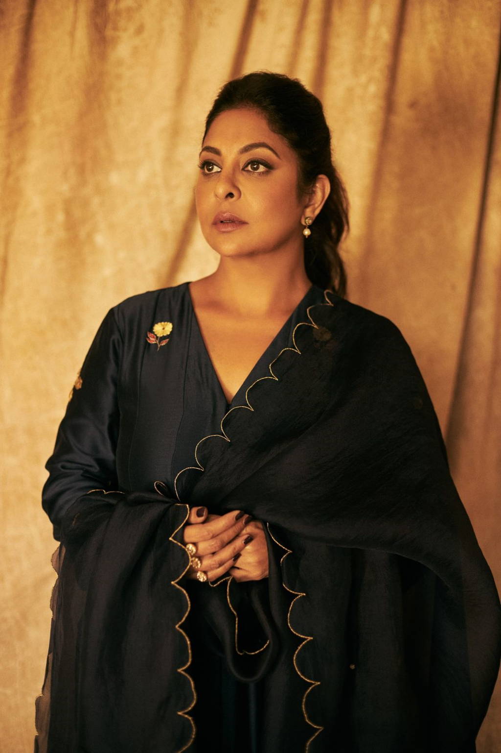 Shefali Shah spreads ethnic vibes in hand embroidered silk kalidar kurta set by Label Earthen!